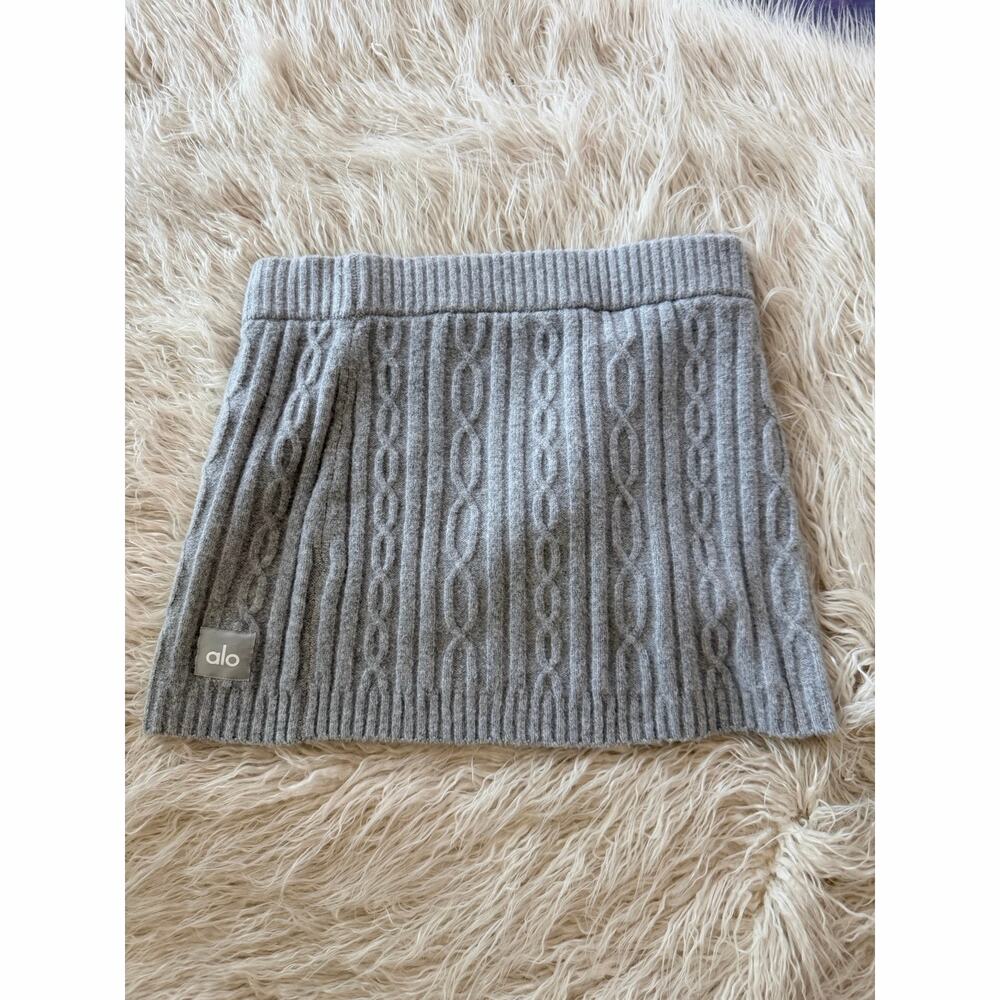 Alo Yoga Winter Blossom Cableknit Cable Knit Sweater Mini Skirt Heather Gray